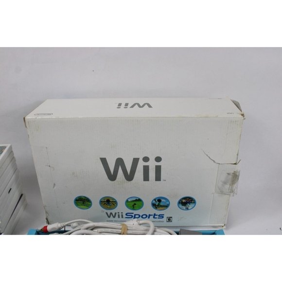 Nintendo Wii Console RVL-001 Gamecube Compatible Complete in Box CIB + 11 Games